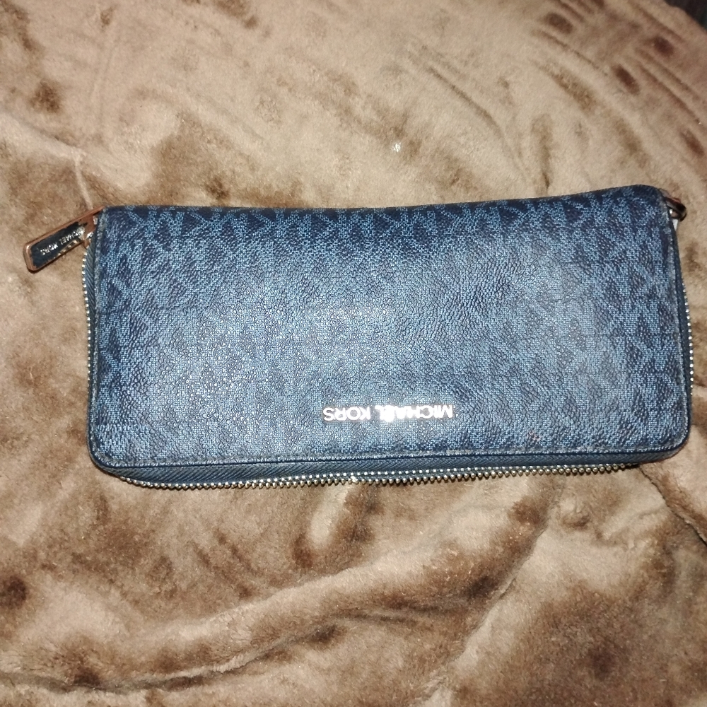 Michael kors wallet
